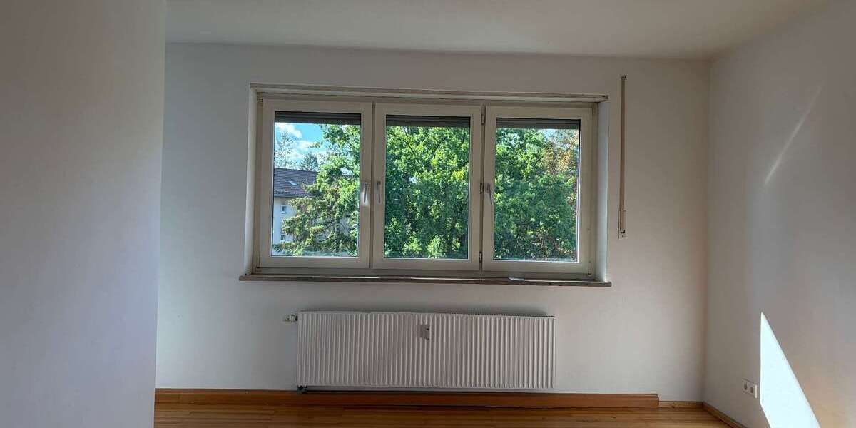 Etagenwohnung Erlangen Sebaldussiedlung - 4 Zimmer, 99 m&sup2;, 1.038&euro; | Angebot:27449593